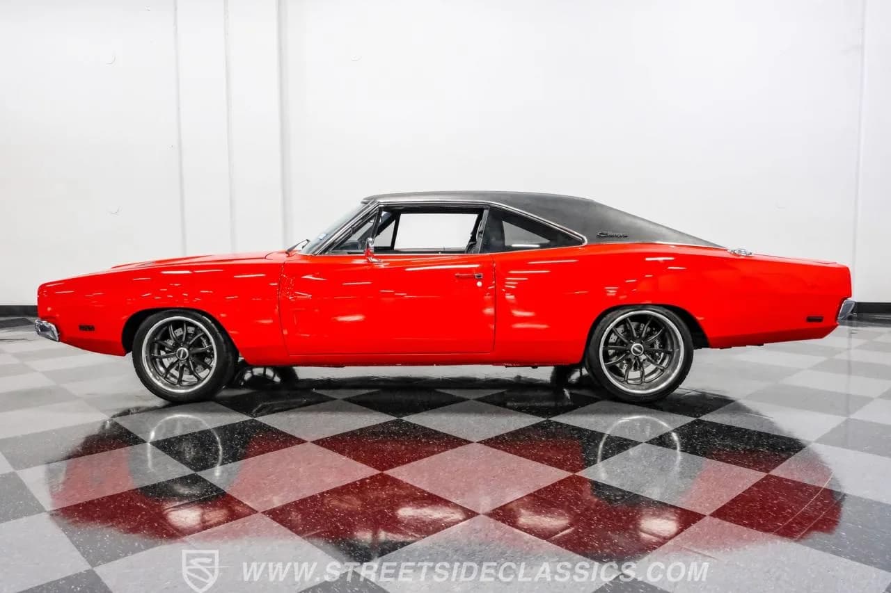 1969 Dodge Charger Supercharged Hemi Restomod - Thumbnail 2