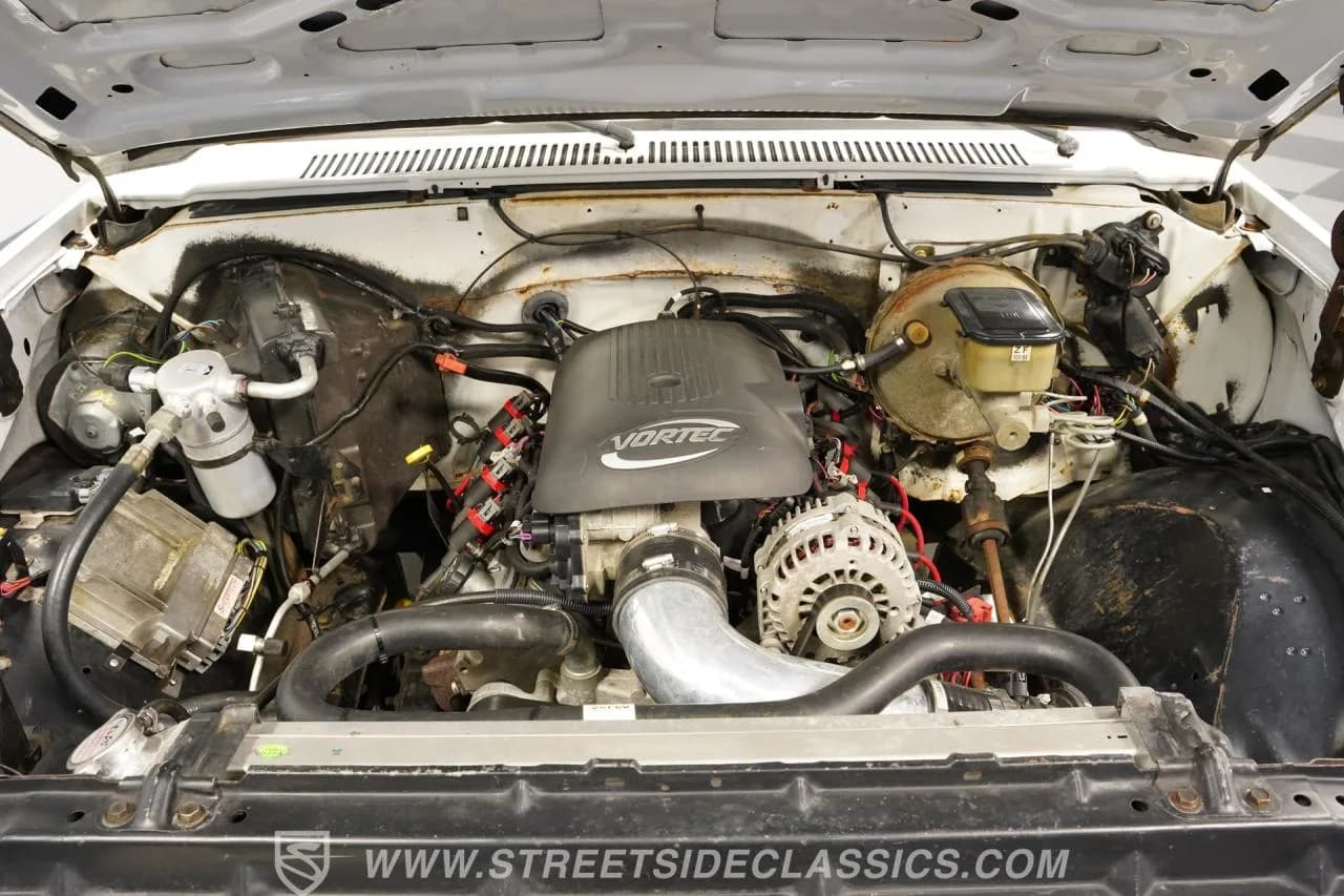 1984 Chevrolet C10 Restomod - Thumbnail 3