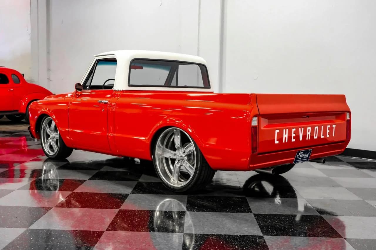 1969 Chevrolet C10 Restomod - Thumbnail 8