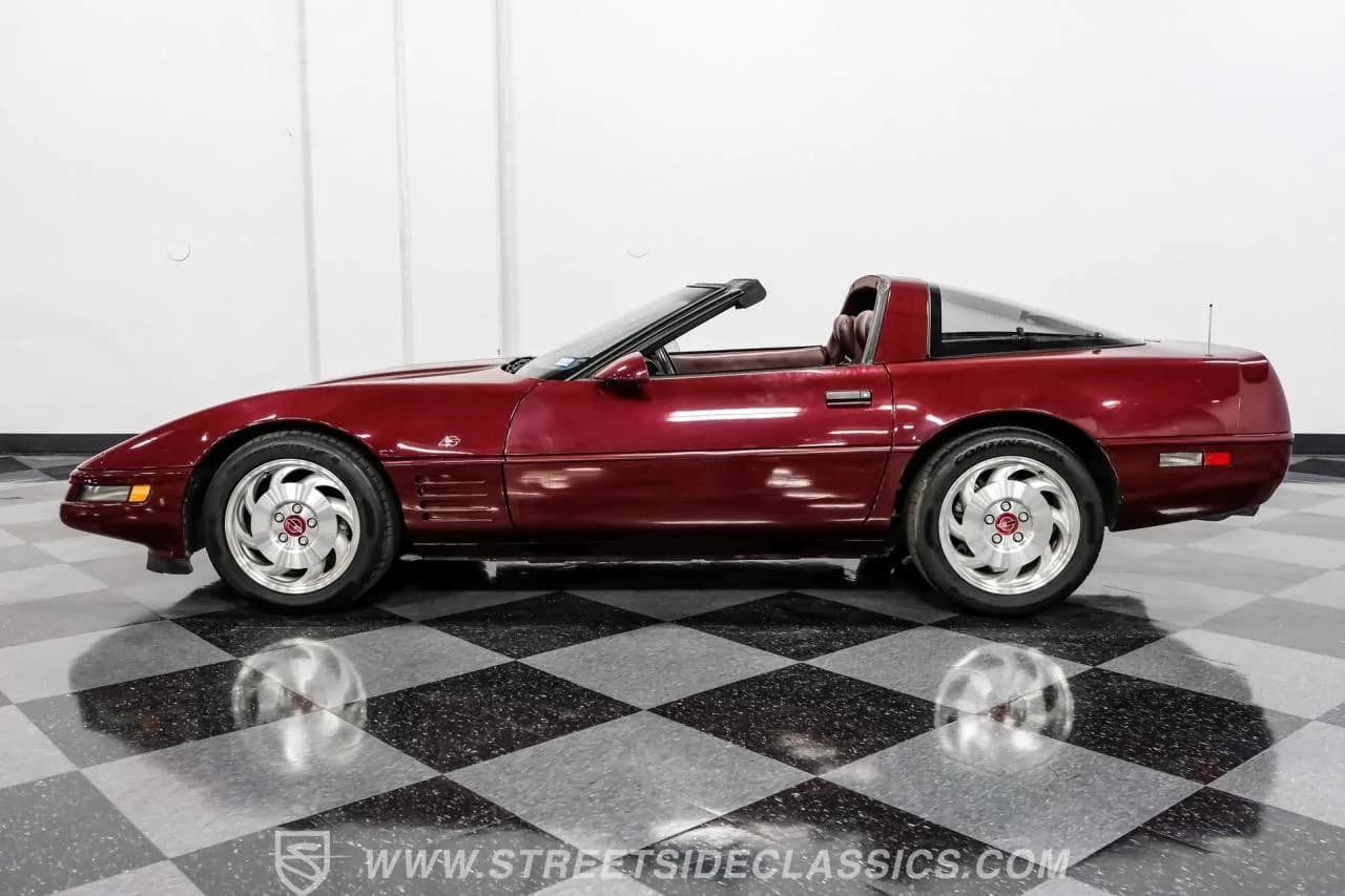 1993 Chevrolet Corvette 40TH ANNIVERSARY - Thumbnail 2