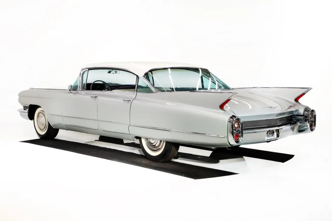 1960 Cadillac Series 62 - Thumbnail 4