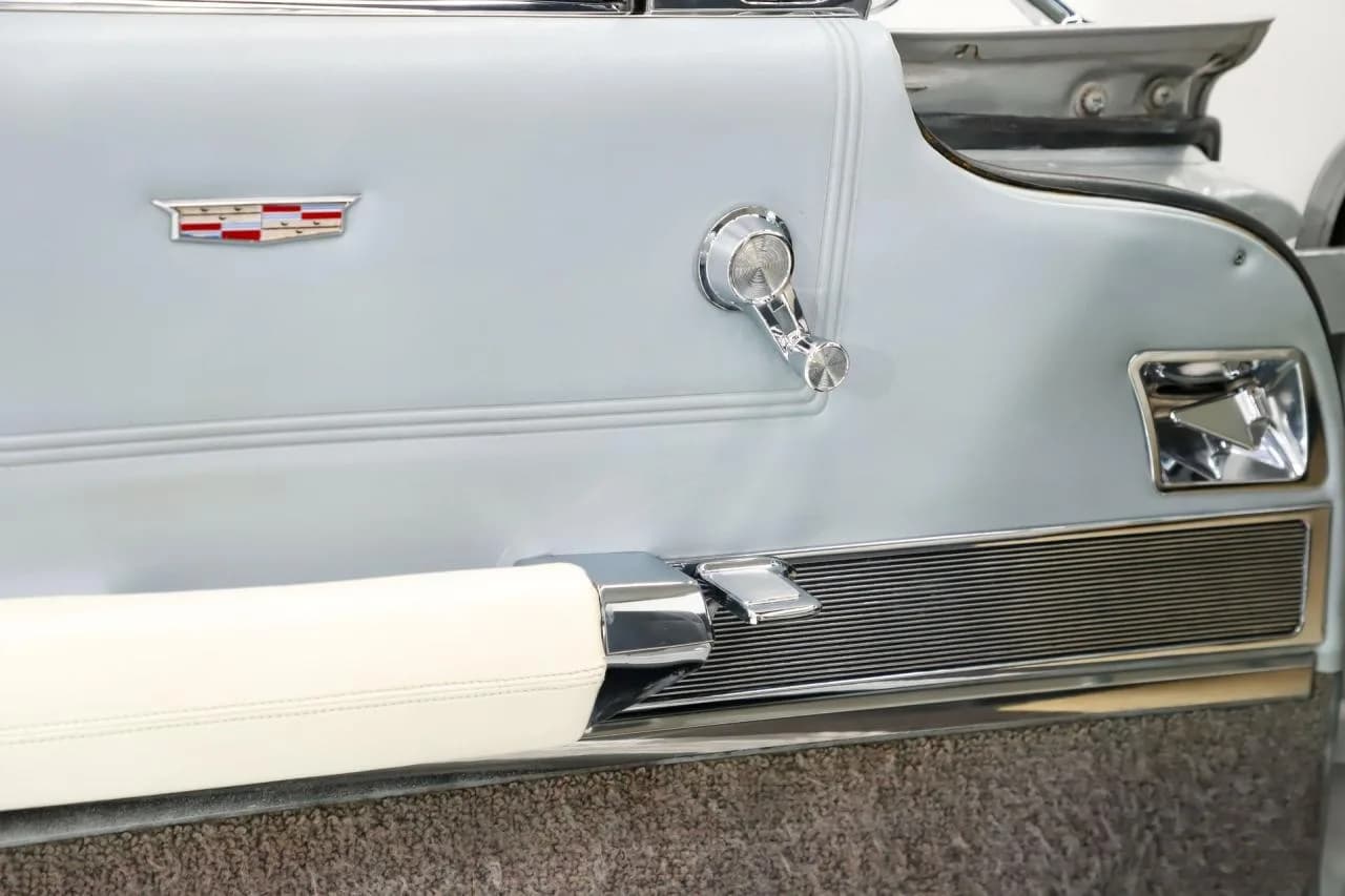 1960 Cadillac Series 62 - Thumbnail 6