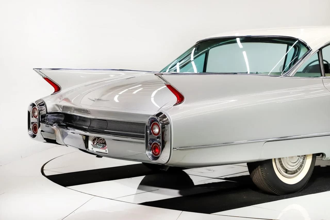 1960 Cadillac Series 62 - Thumbnail 8