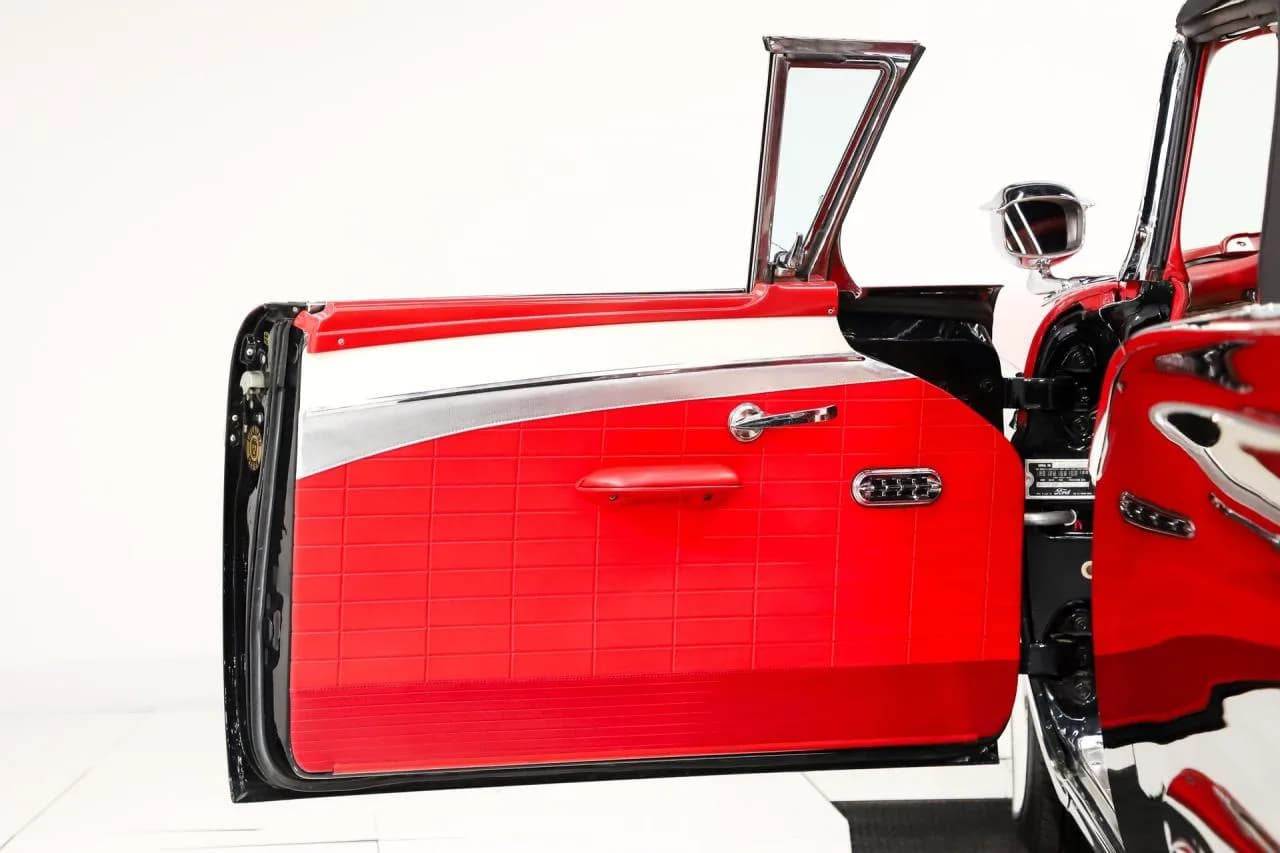 1957 Ford Fairlane 500 - Thumbnail 6