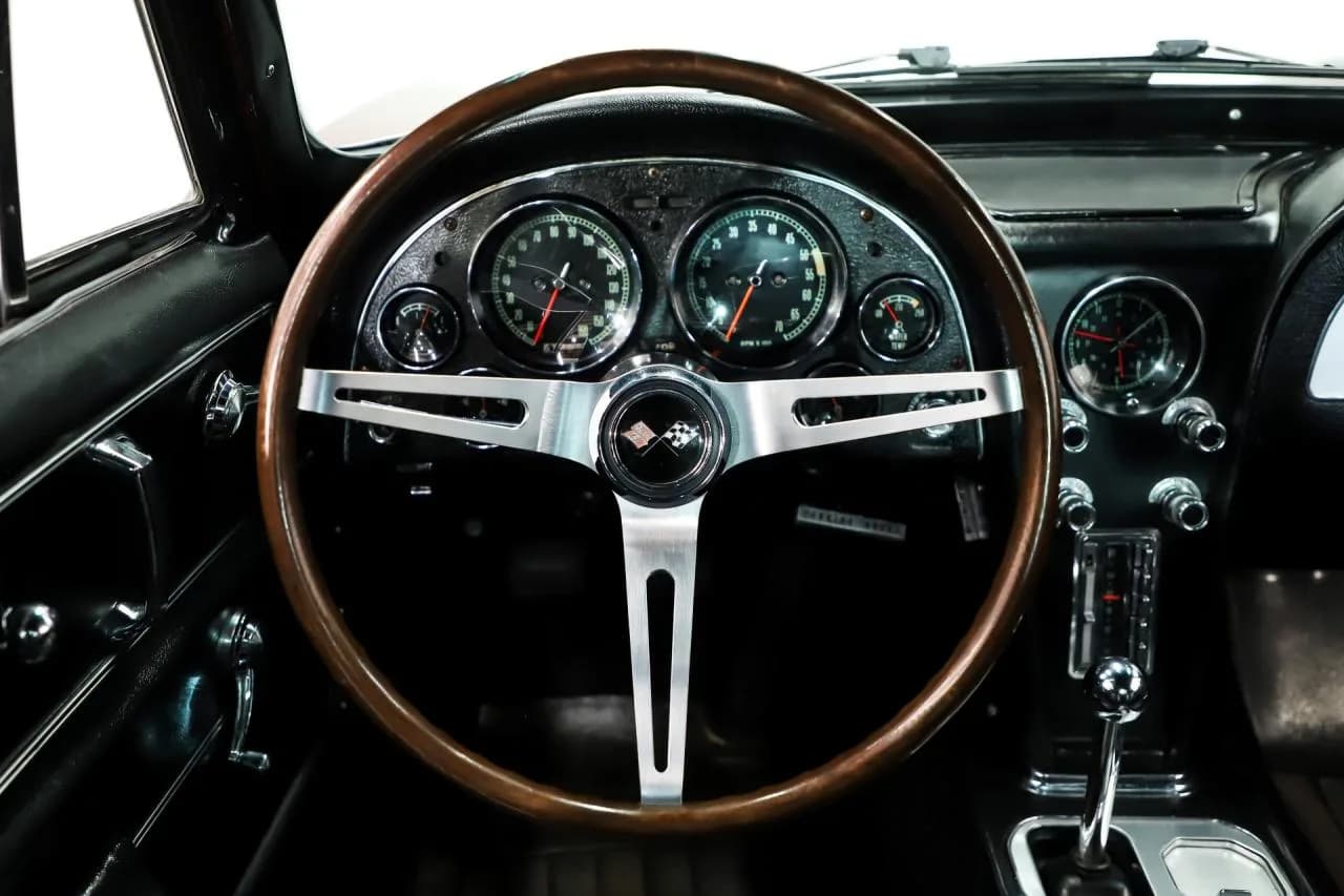 1966 Chevrolet Corvette - Thumbnail 7