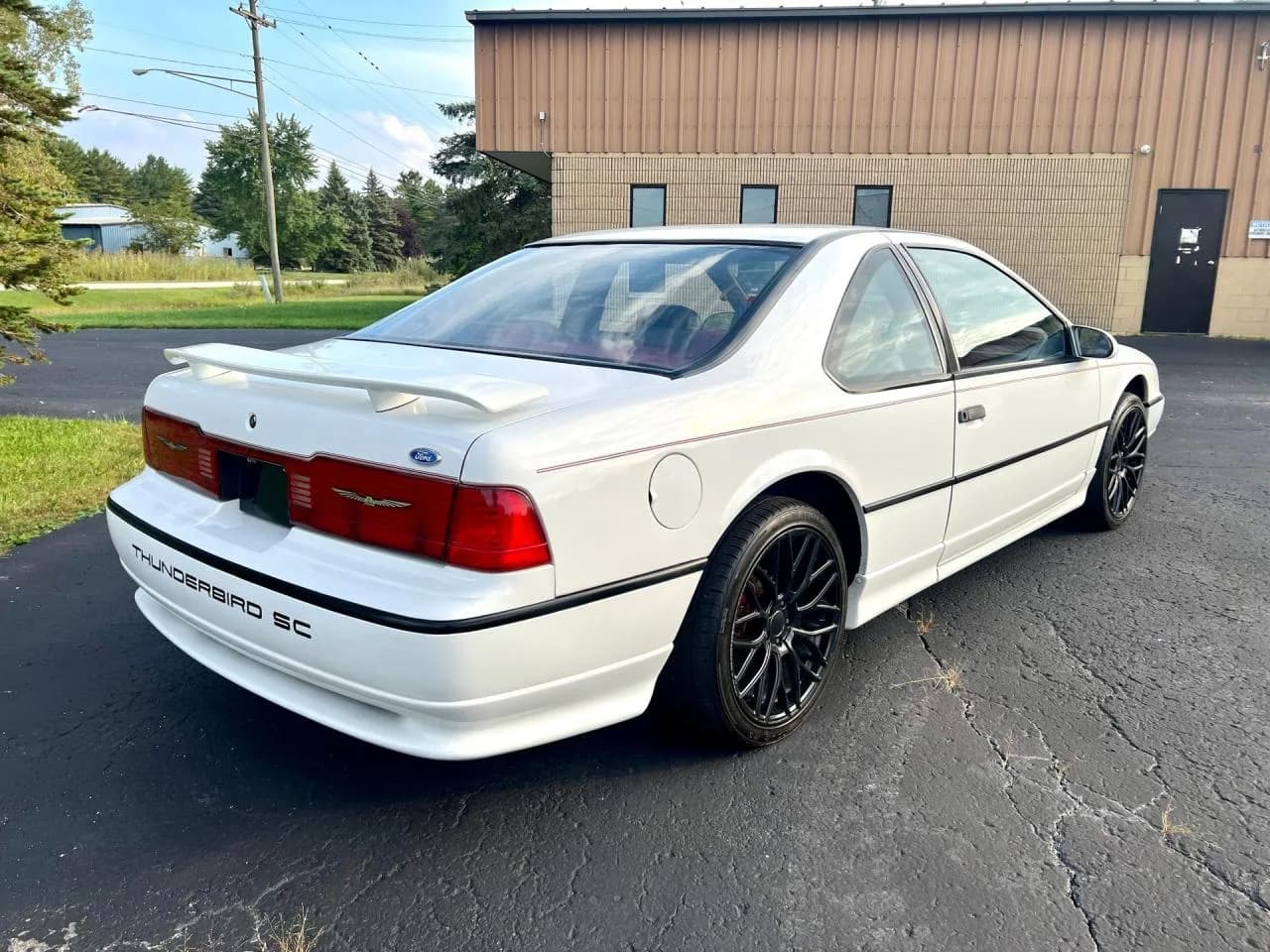 1991 Ford Thunderbird Super Coupe - Thumbnail 4