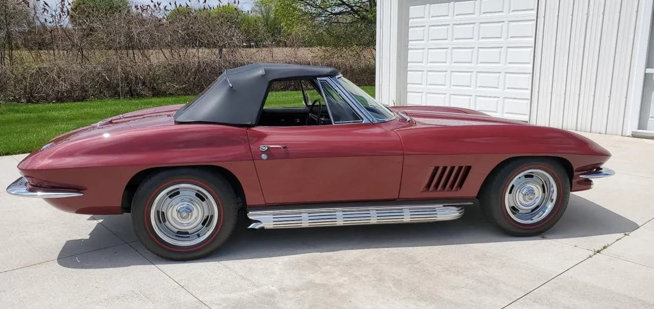 1967 Chevrolet Corvette - Thumbnail 4