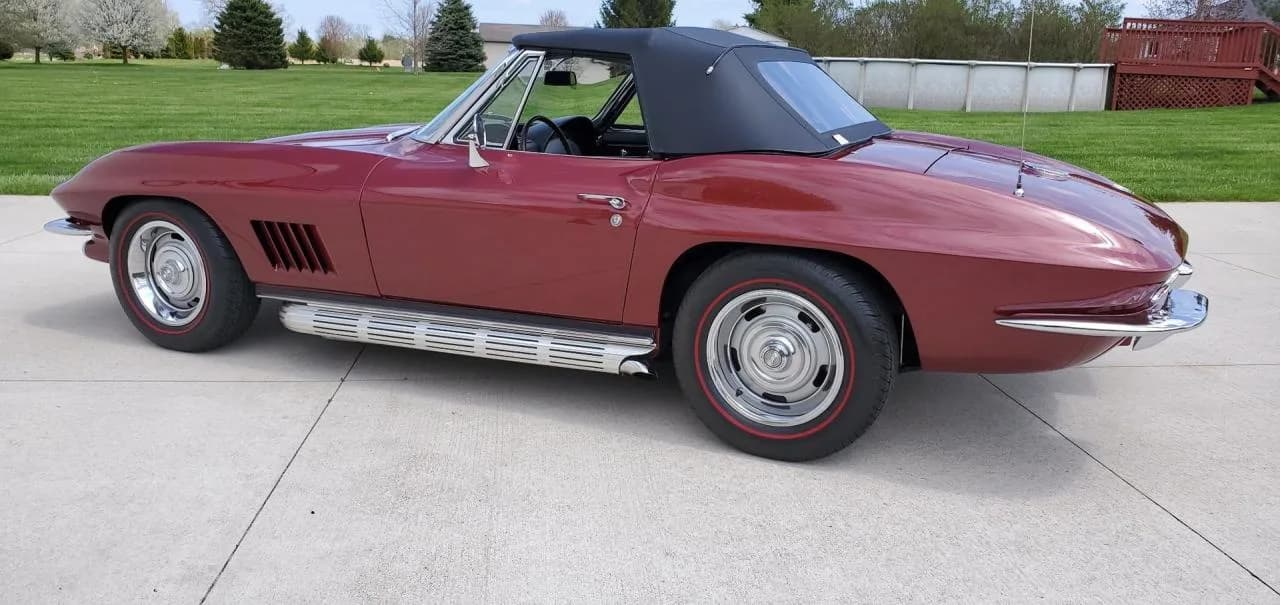 1967 Chevrolet Corvette - Thumbnail 3