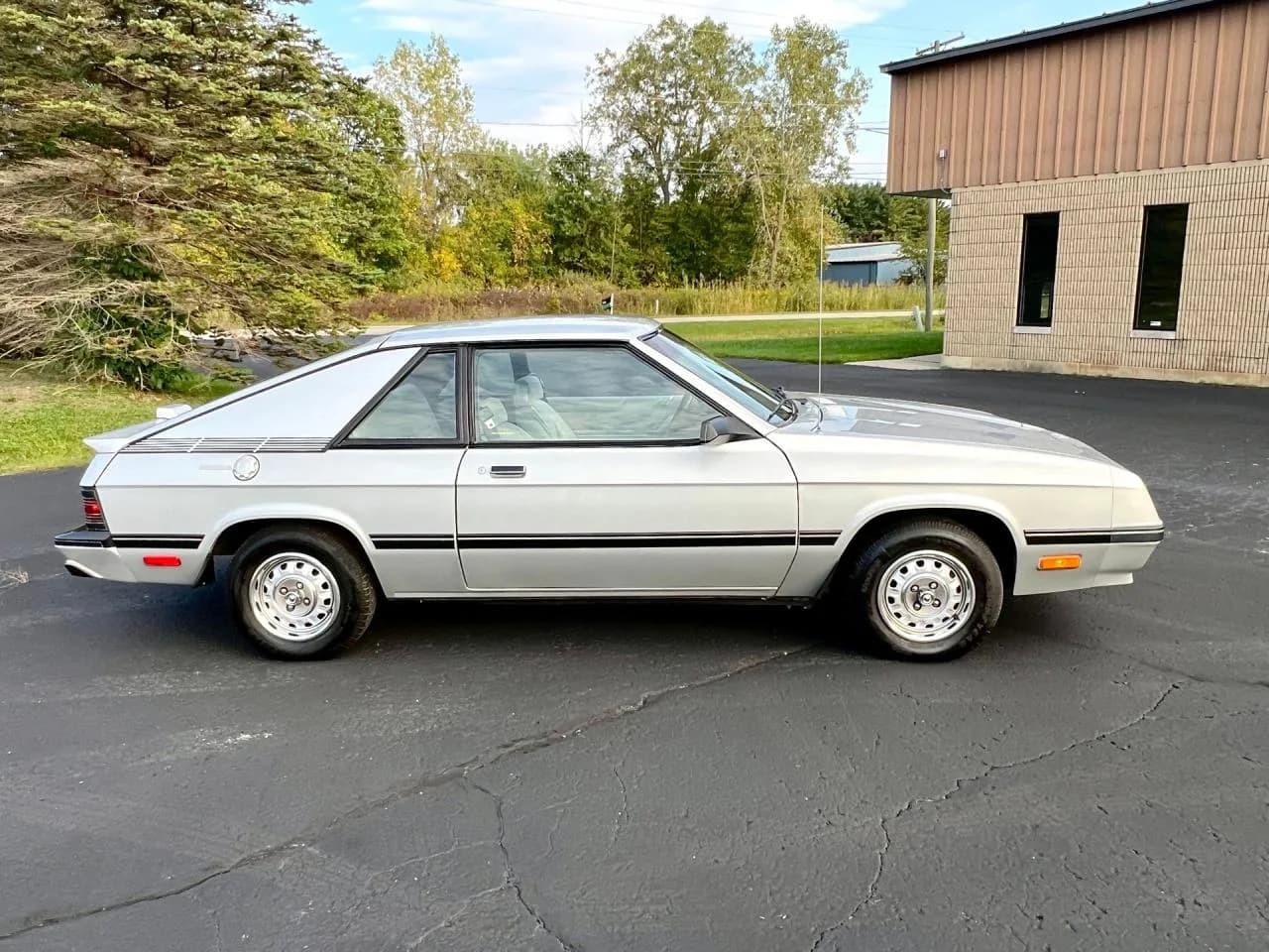 1985 Dodge Charger - Thumbnail 4