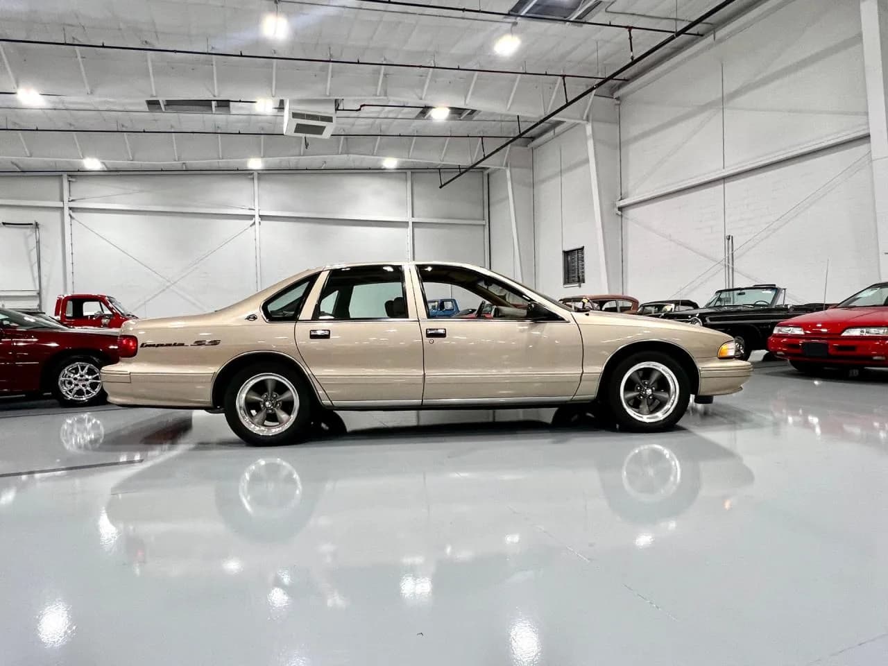 1996 Chevrolet Caprice - Thumbnail 4