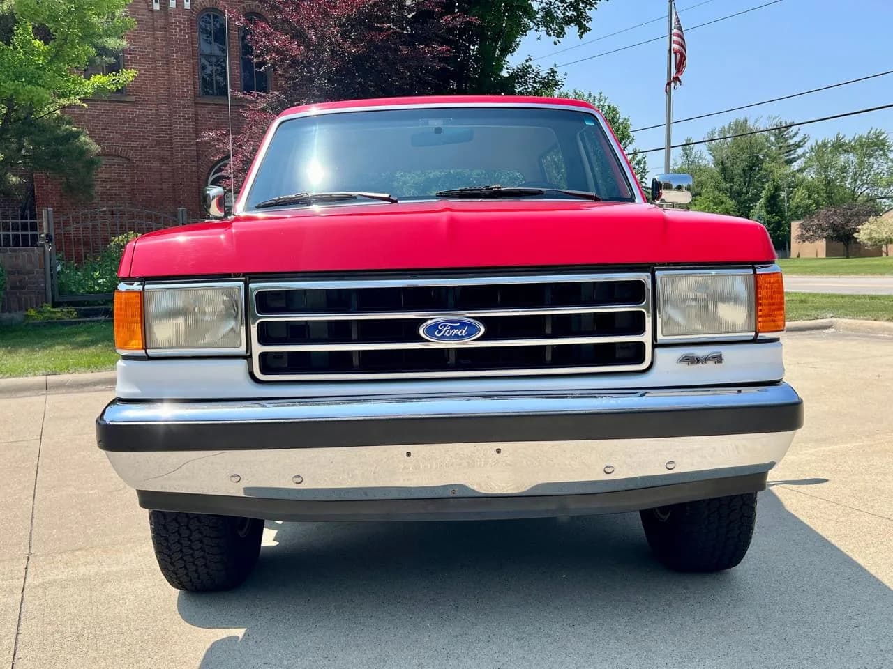1991 Ford Bronco XLT - Thumbnail 2