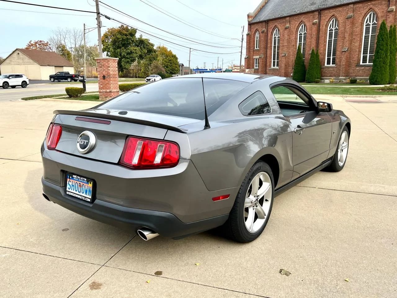 2010 Ford Mustang GT - Thumbnail 6