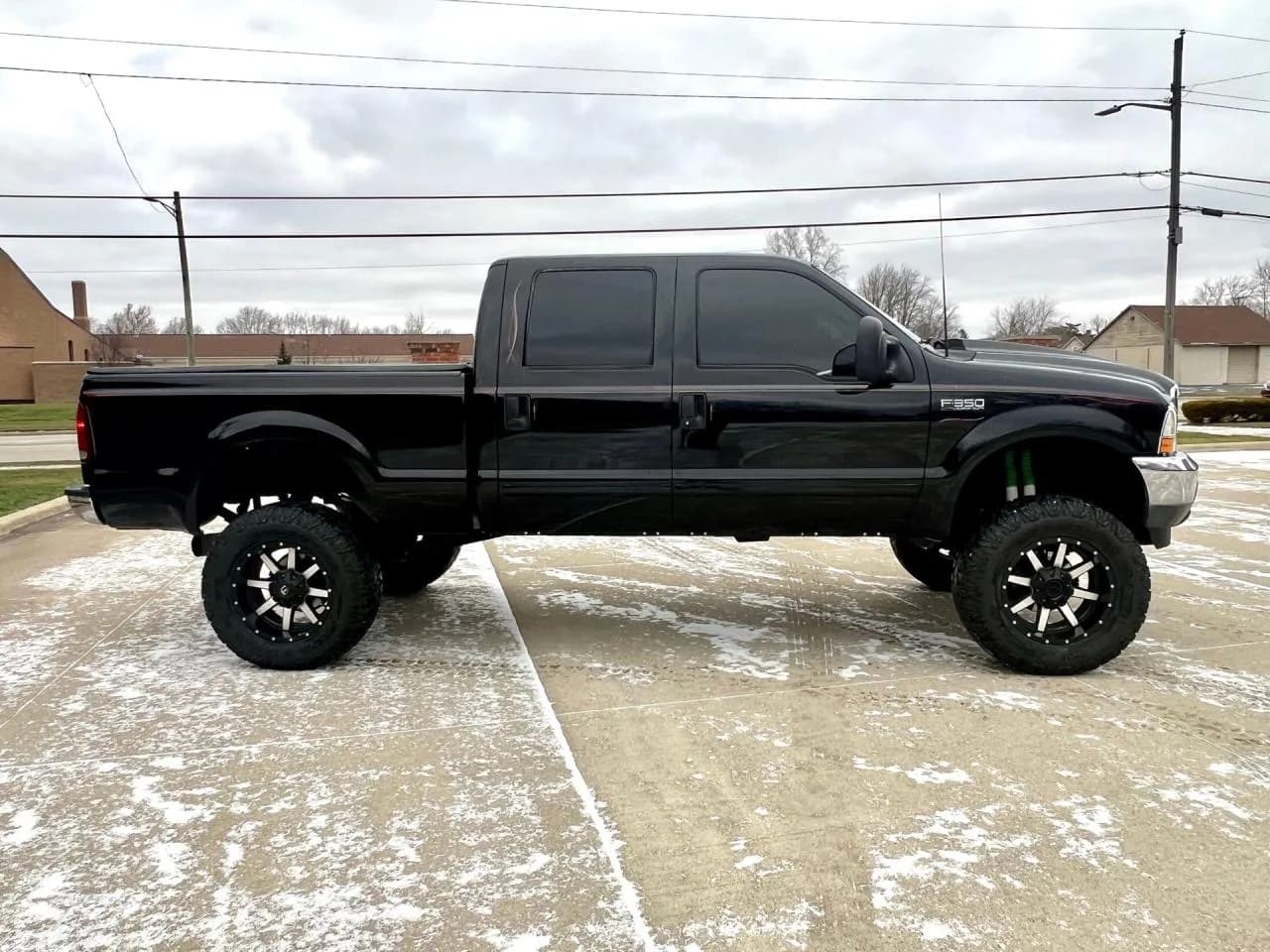 2002 Ford F350 - Thumbnail 2