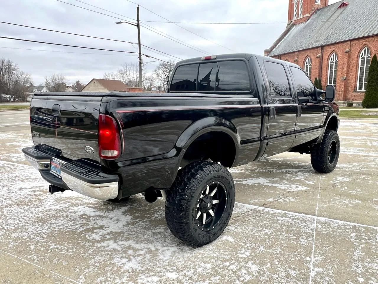 2002 Ford F350 - Thumbnail 3