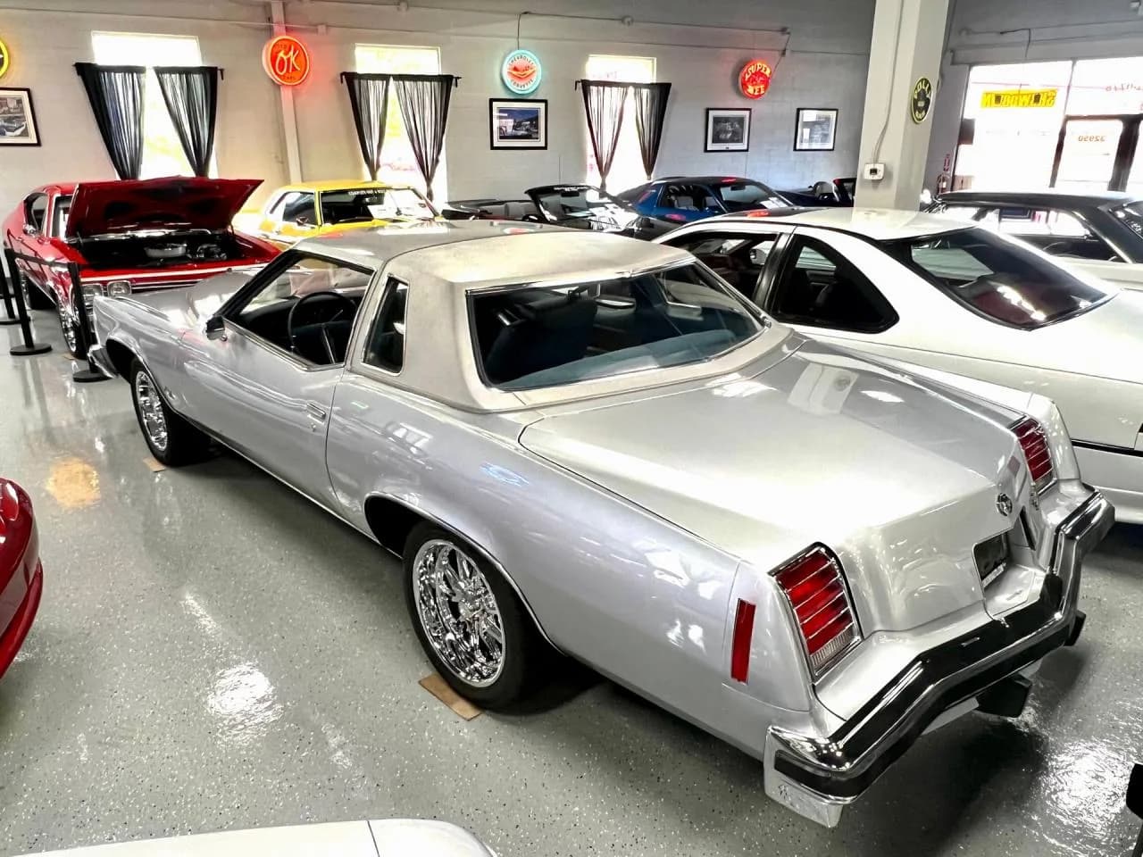 1976 Pontiac Grand Prix - Thumbnail 3