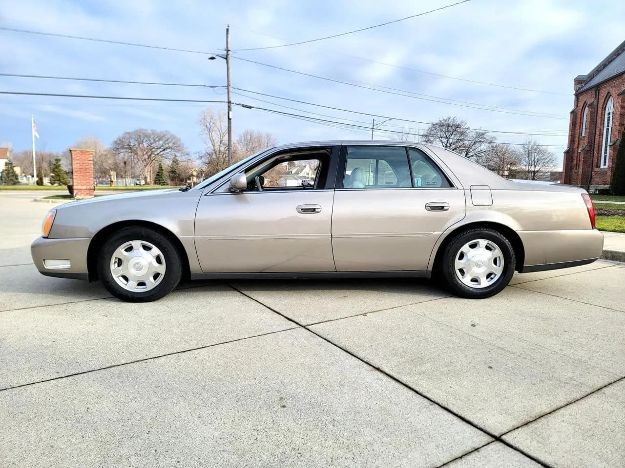 2002 Cadillac Sedan DeVille - Thumbnail 5