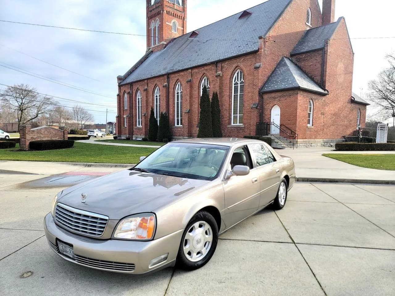 2002 Cadillac Sedan DeVille - Thumbnail 3