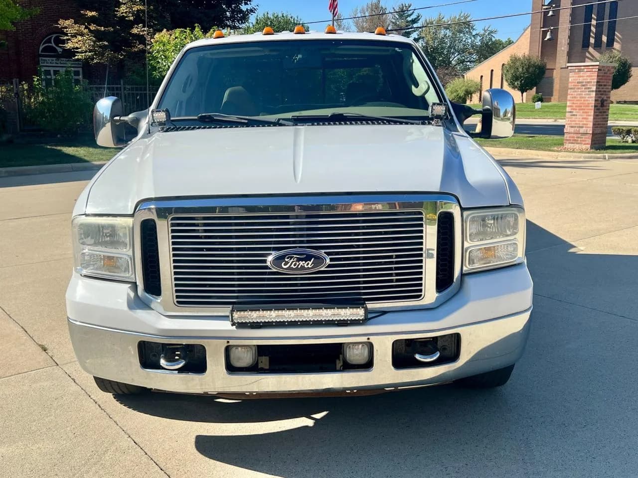2006 Ford F350 XLT Lariat - Thumbnail 2