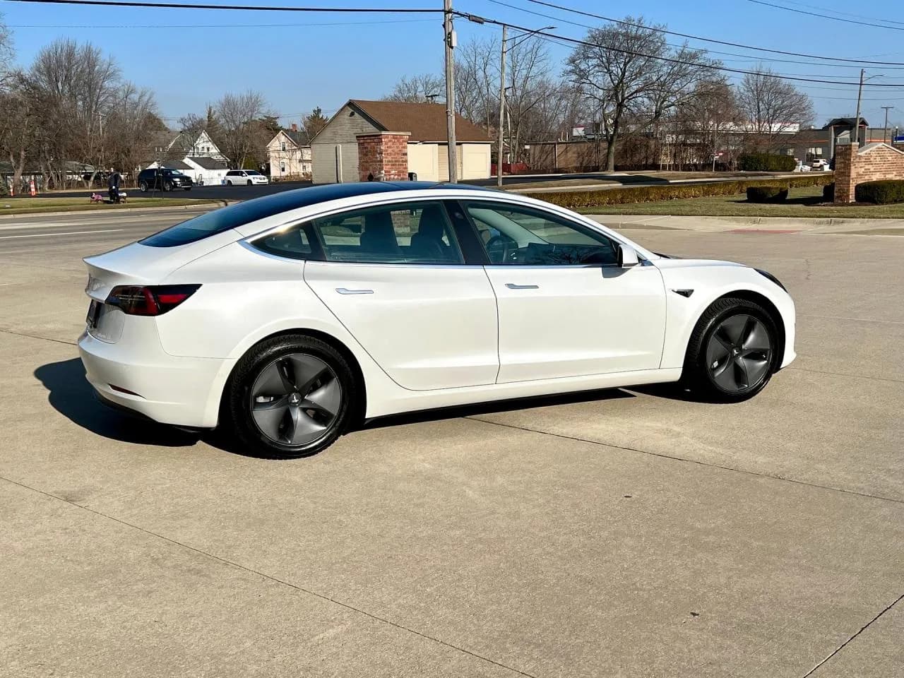 2019 Tesla Model 3 - Thumbnail 7