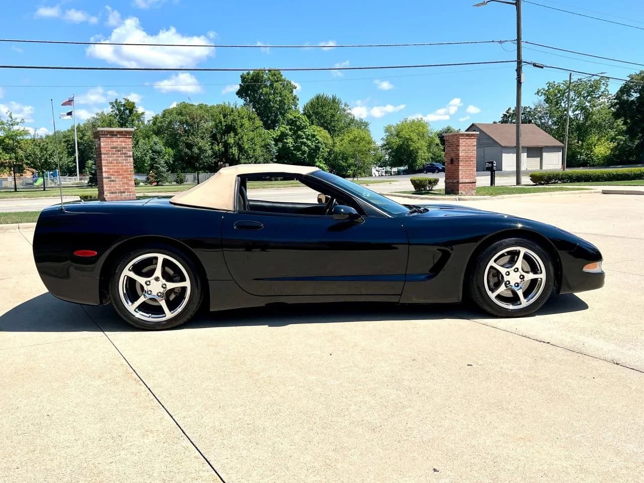 2001 Chevrolet Corvette - Thumbnail 4