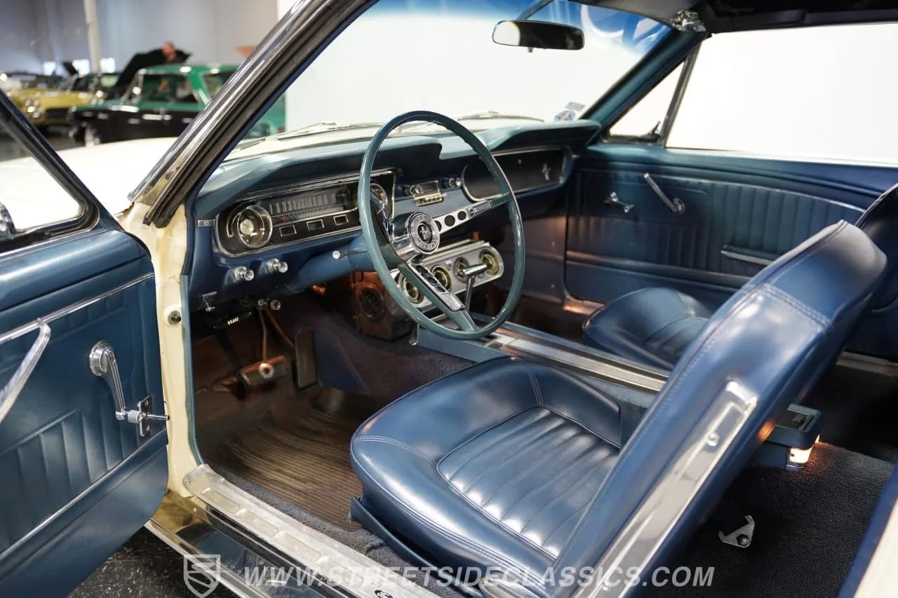 1965 Ford Mustang Convertible - Thumbnail 4