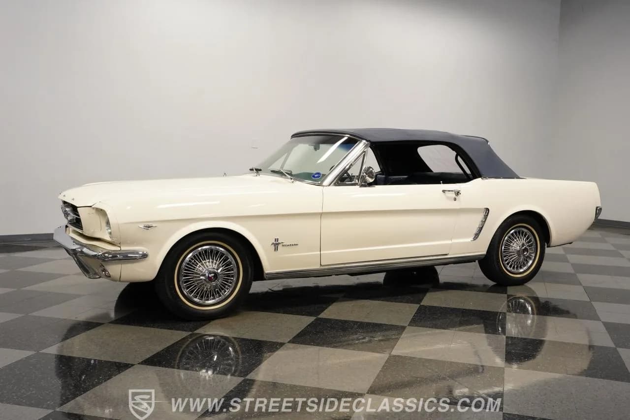 1965 Ford Mustang Convertible - Thumbnail 6