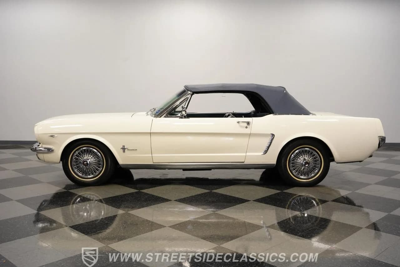 1965 Ford Mustang Convertible - Thumbnail 7