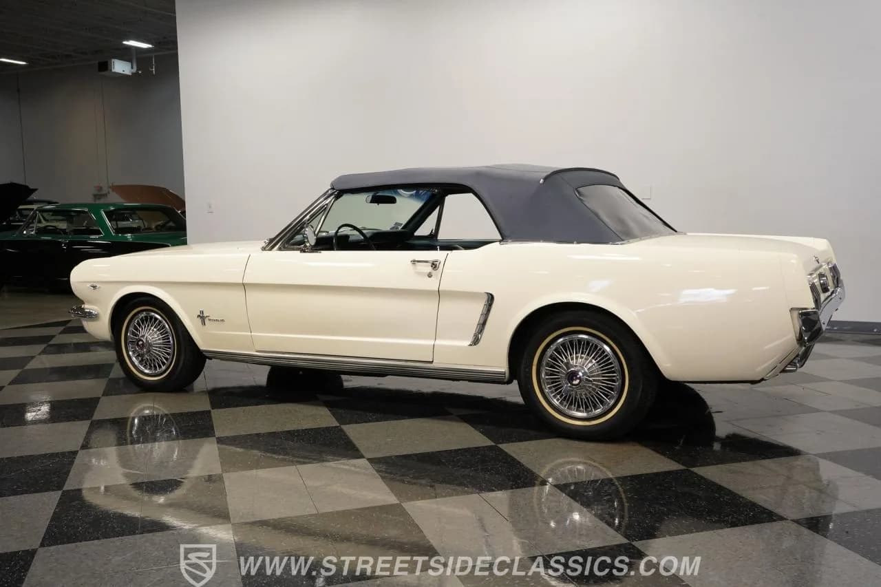 1965 Ford Mustang Convertible - Thumbnail 8