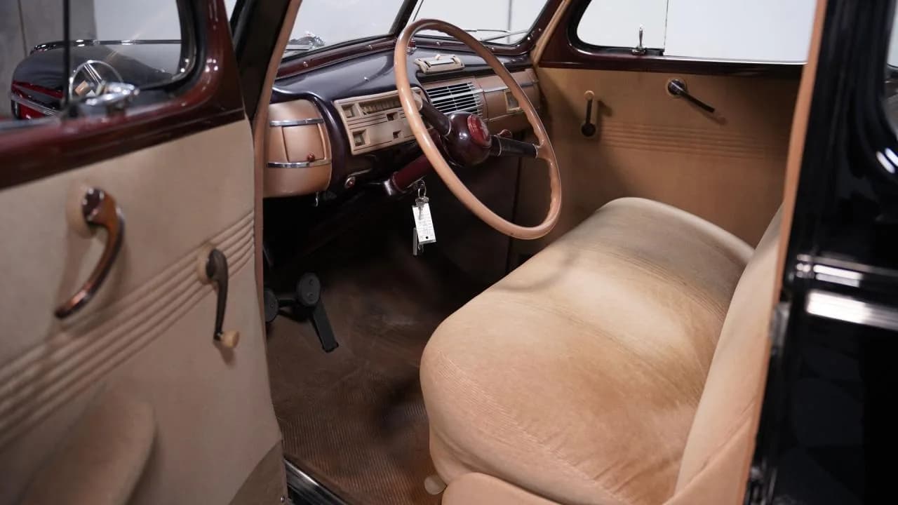 1940 Ford Deluxe Coupe - Thumbnail 4