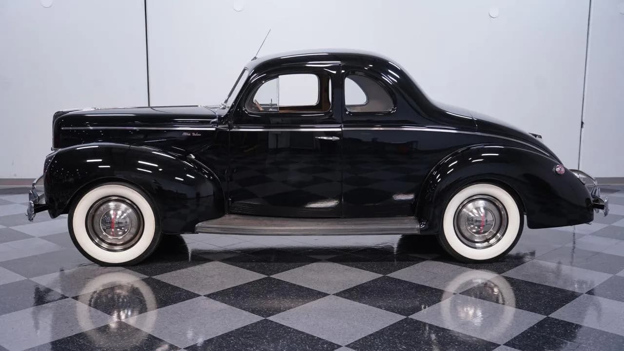 1940 Ford Deluxe Coupe - Thumbnail 2