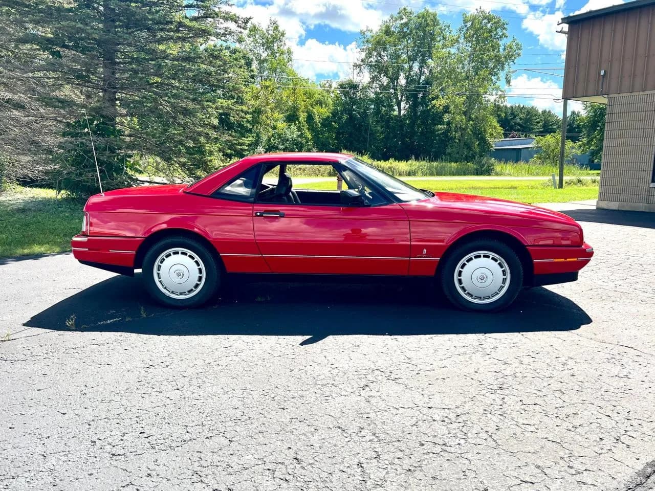 1989 Cadillac Allante - Thumbnail 4