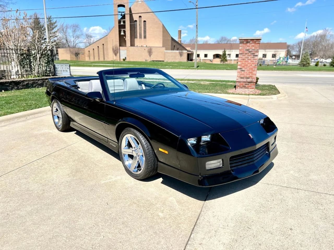 1989 Chevrolet Camaro RS - Thumbnail 5