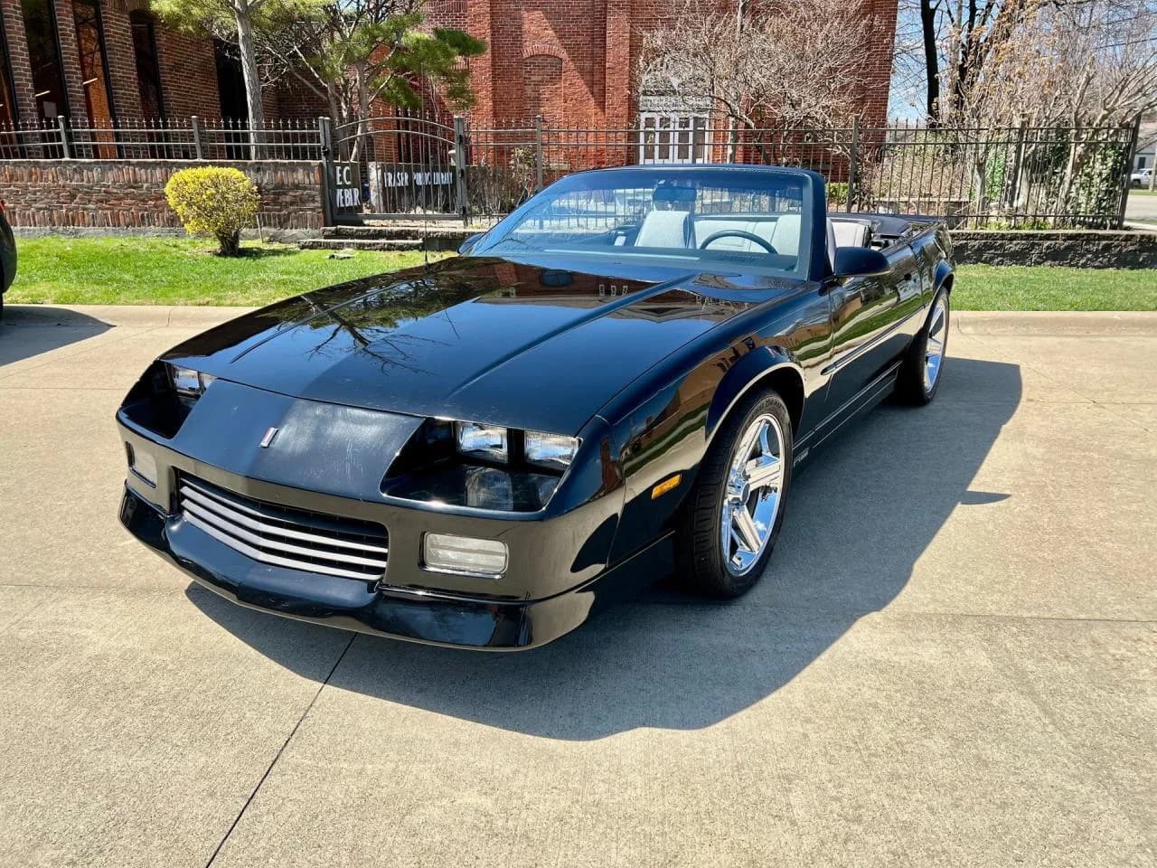 1989 Chevrolet Camaro RS - Thumbnail 2