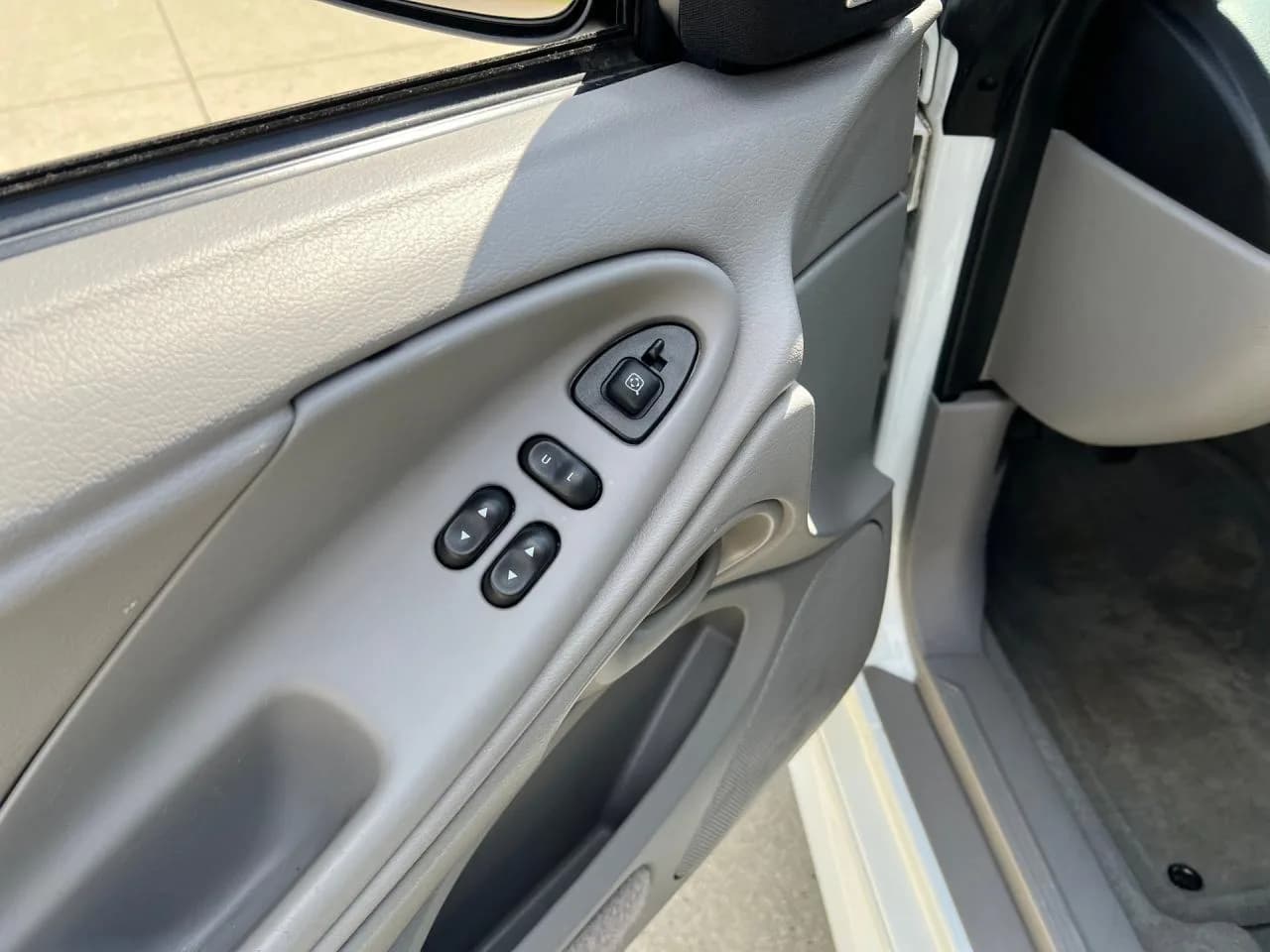 1997 Ford Mustang - Thumbnail 6
