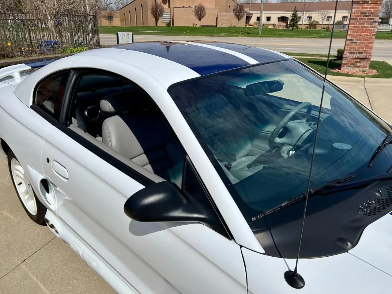 1997 Ford Mustang - Thumbnail 2