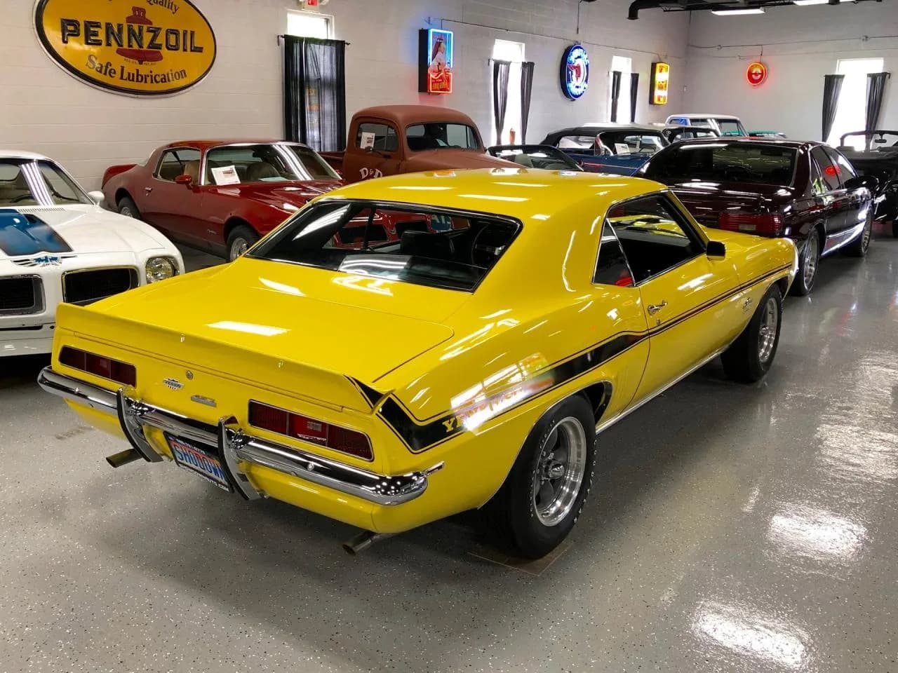 1969 Chevrolet Camaro Yenko replica - Thumbnail 5
