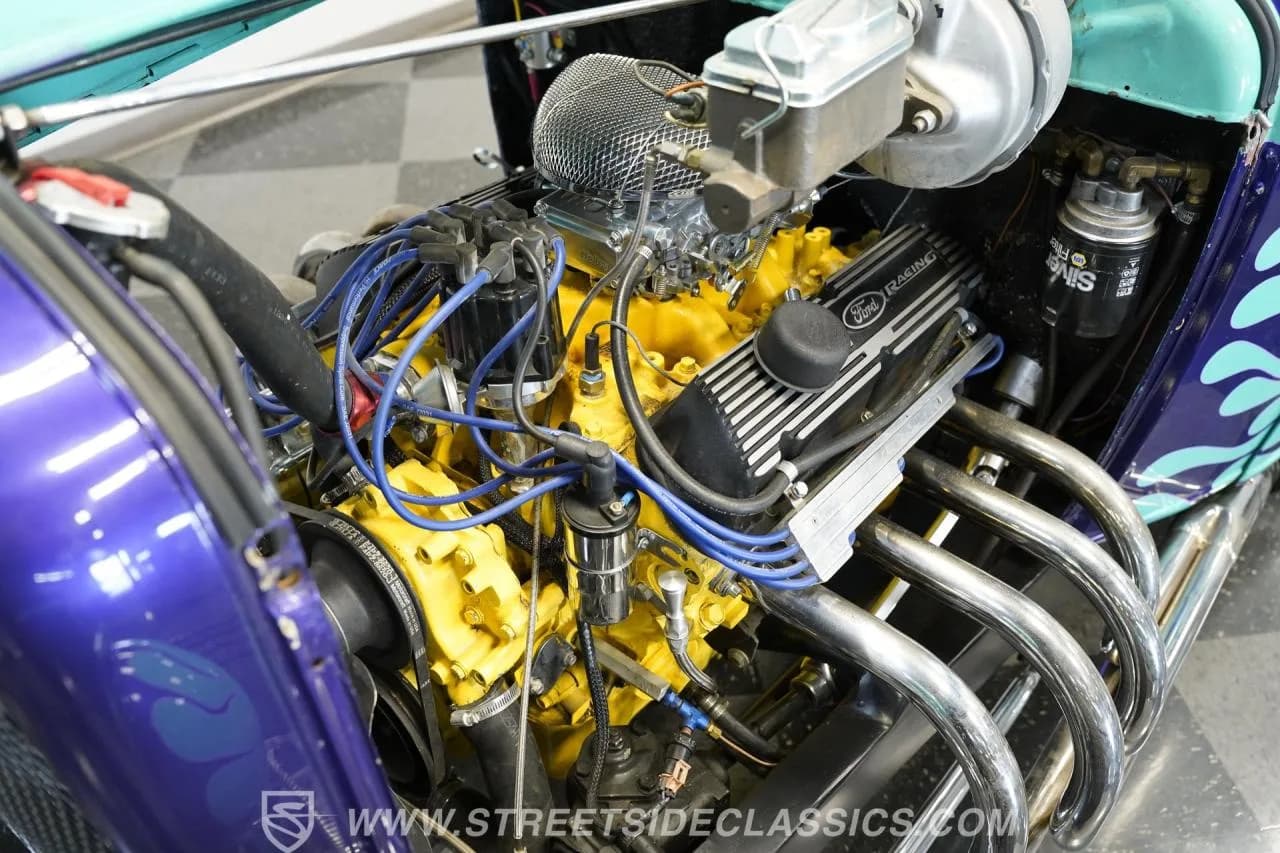1932 Ford Pickup - Thumbnail 4