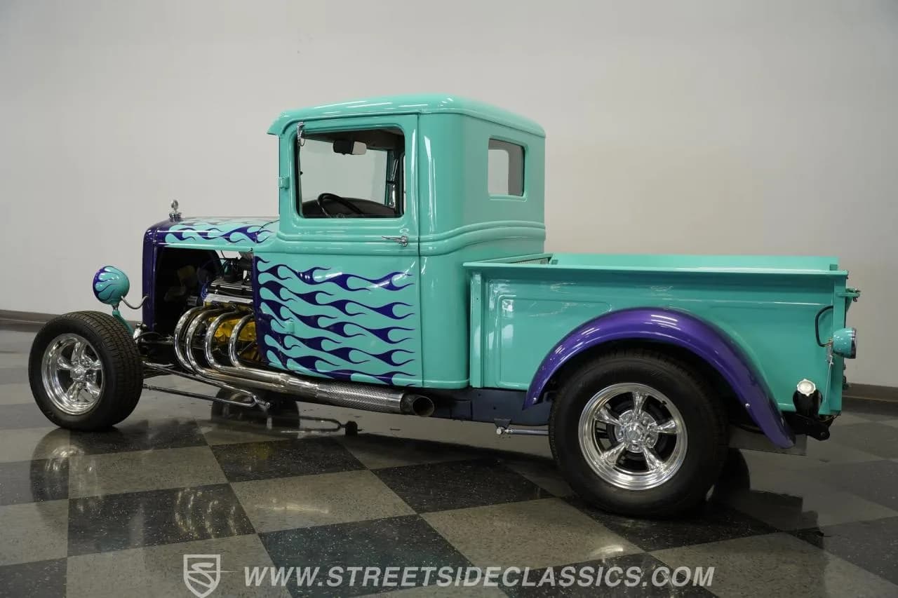 1932 Ford Pickup - Thumbnail 8