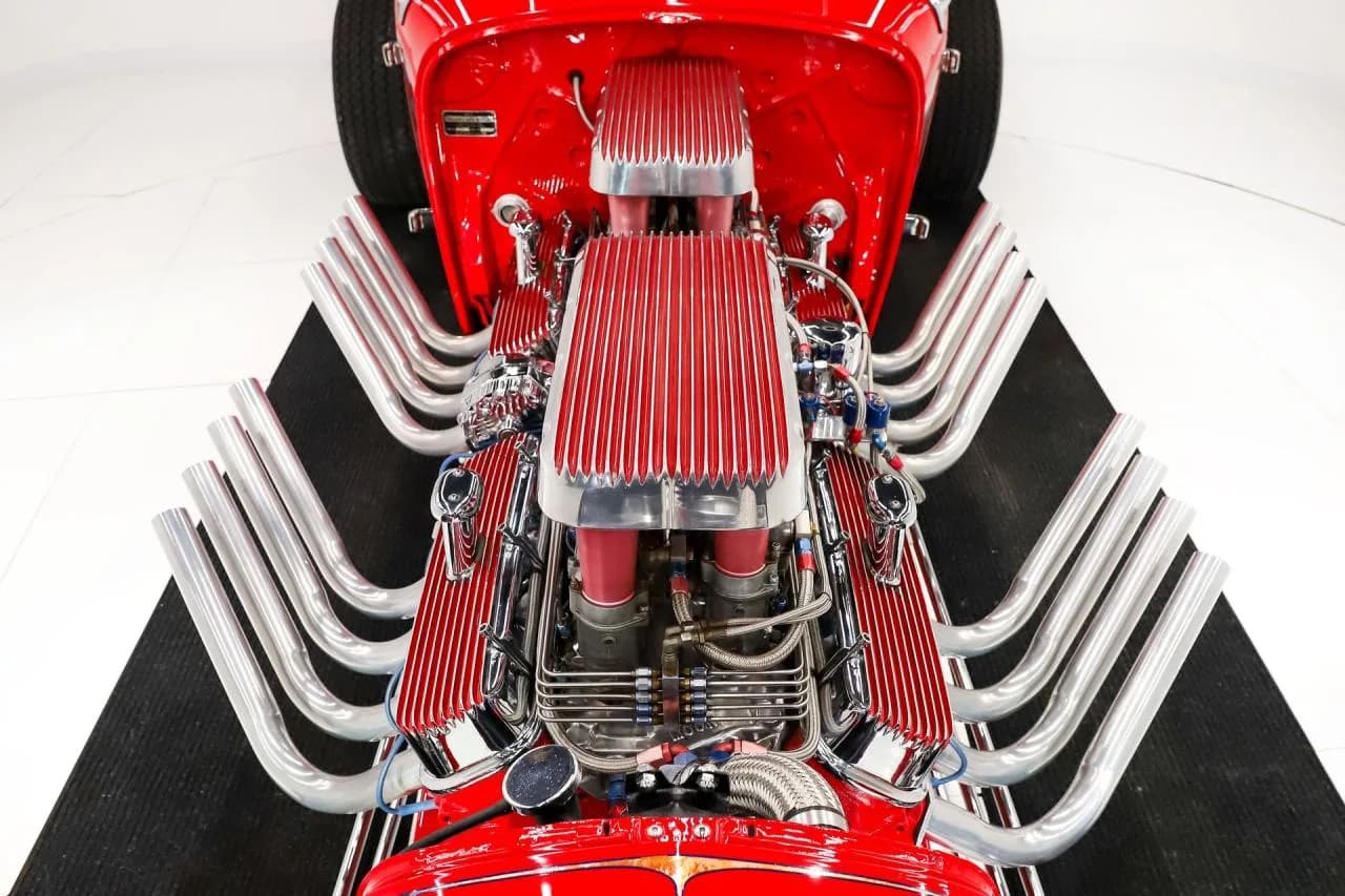 1932 Ford Double Trouble - Thumbnail 5