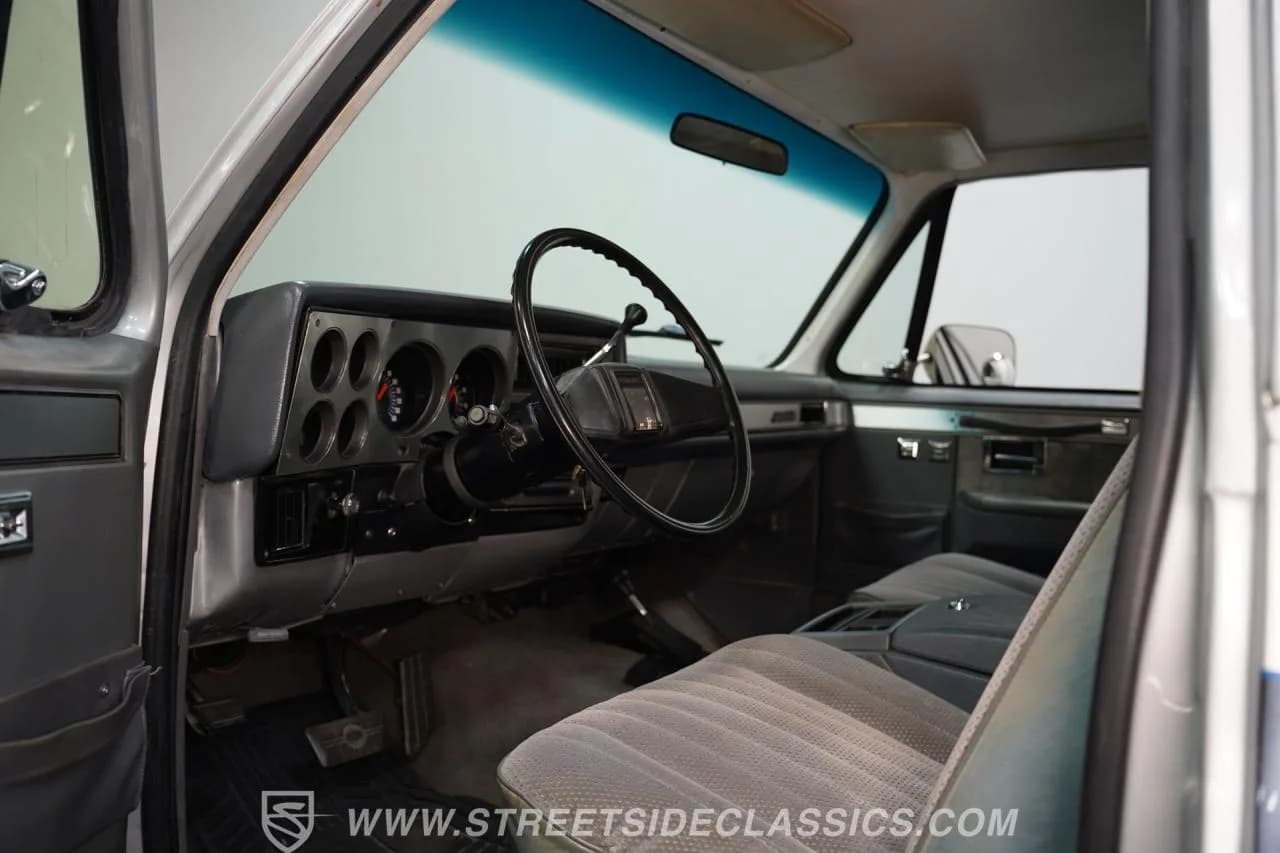1985 GMC Jimmy Sierra Classic 4x4 - Thumbnail 4