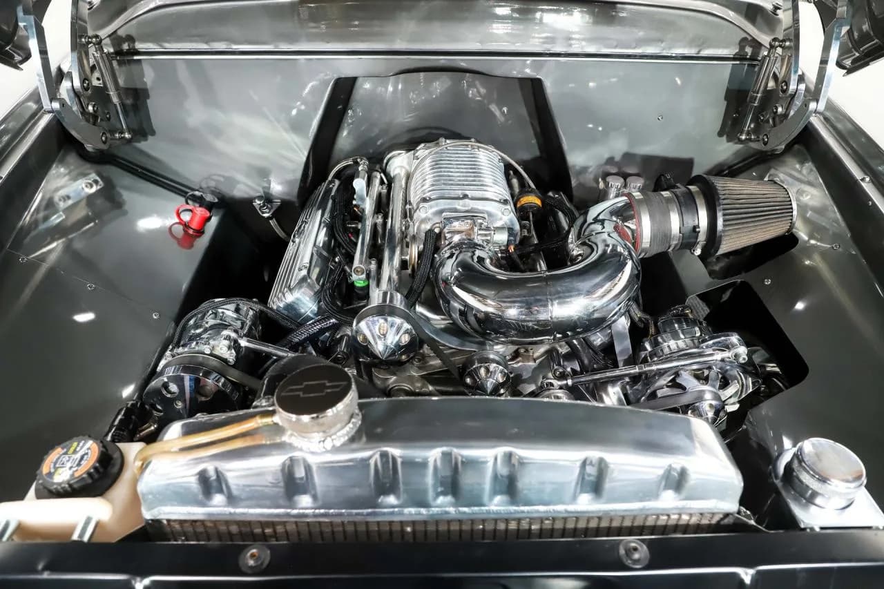 1958 Chevrolet Suburban - Thumbnail 5