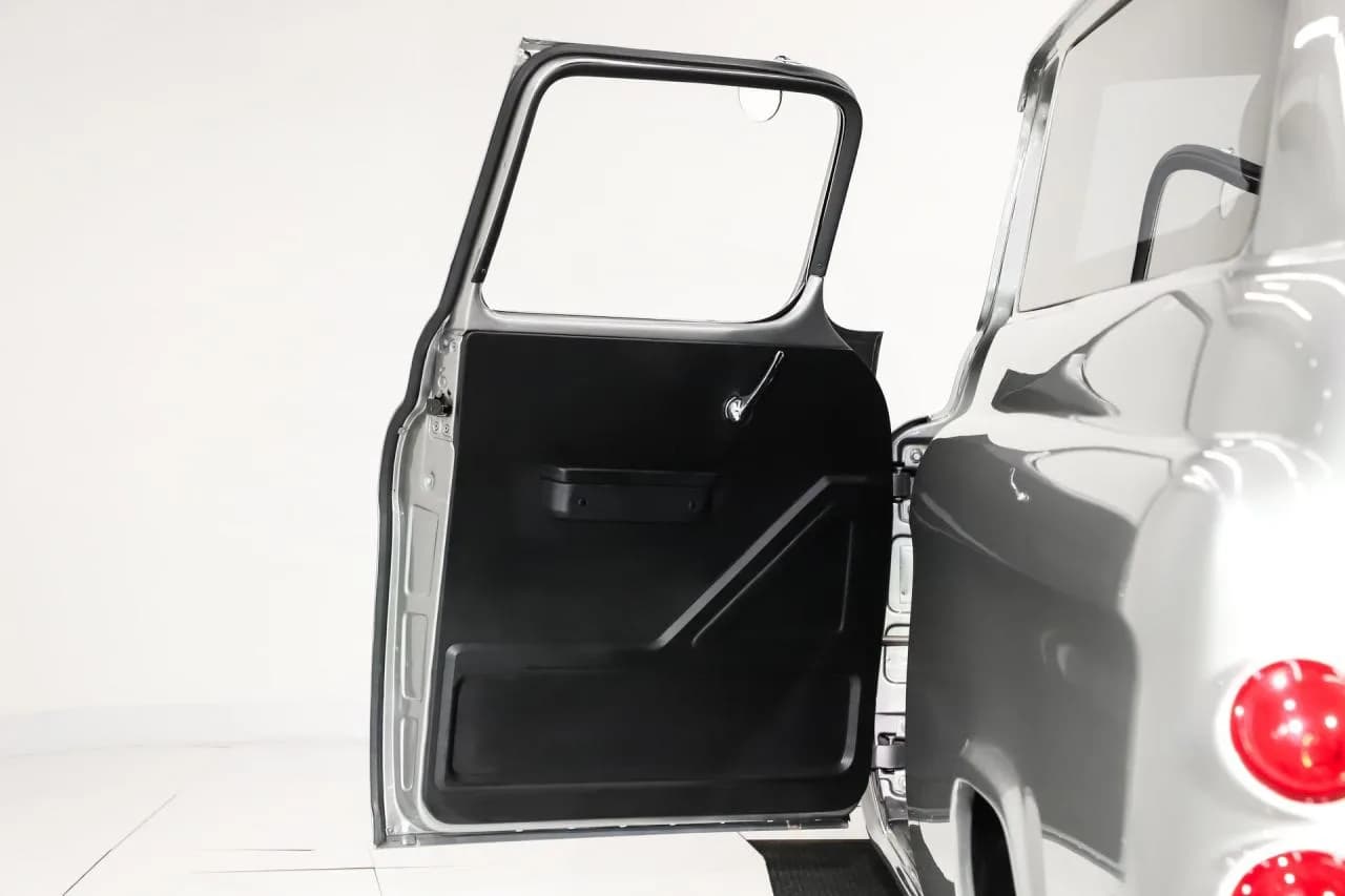 1958 Chevrolet Suburban - Thumbnail 7