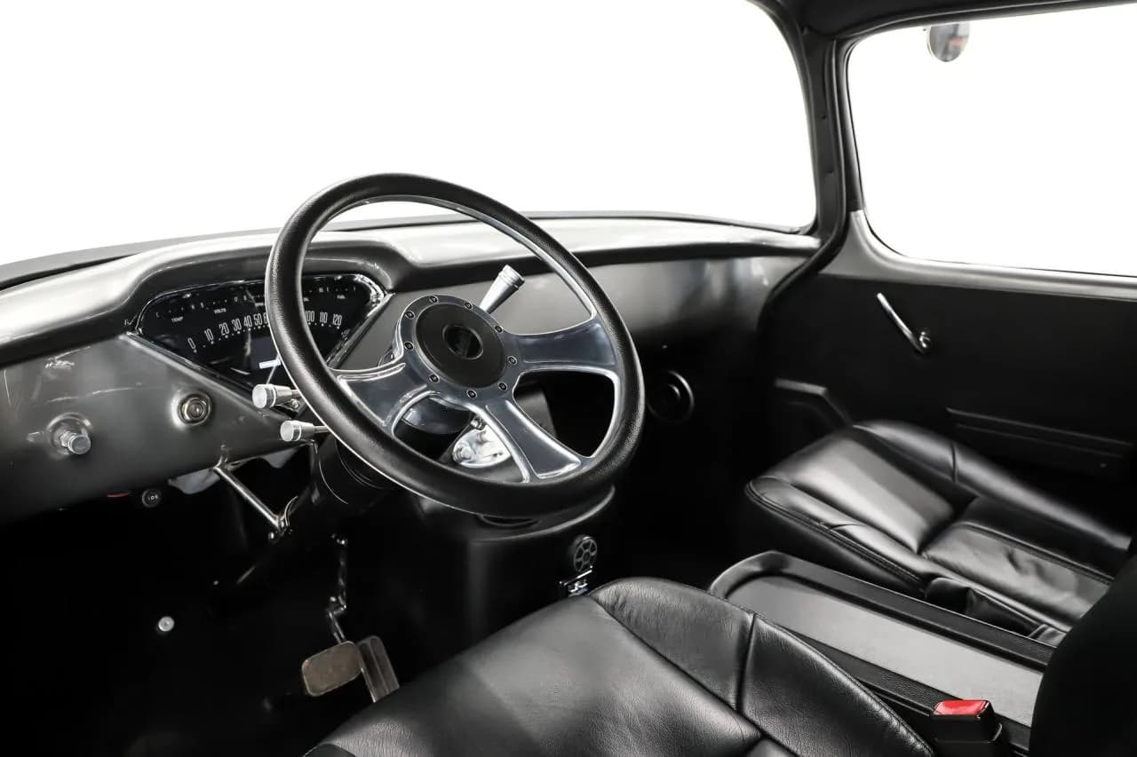 1958 Chevrolet Suburban - Thumbnail 2