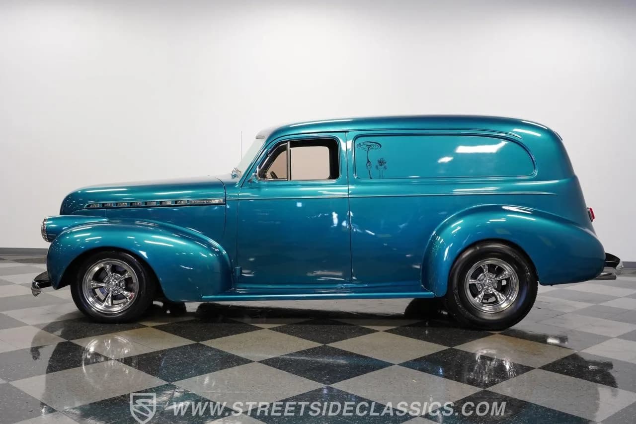 1940 Chevrolet Deluxe Sedan Delivery - Thumbnail 7