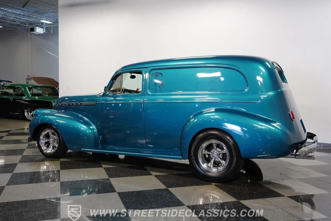 1940 Chevrolet Deluxe Sedan Delivery - Thumbnail 8