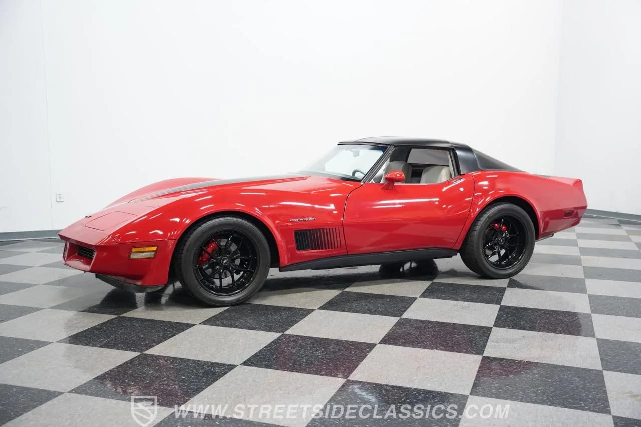 1982 Chevrolet Corvette - Thumbnail 6