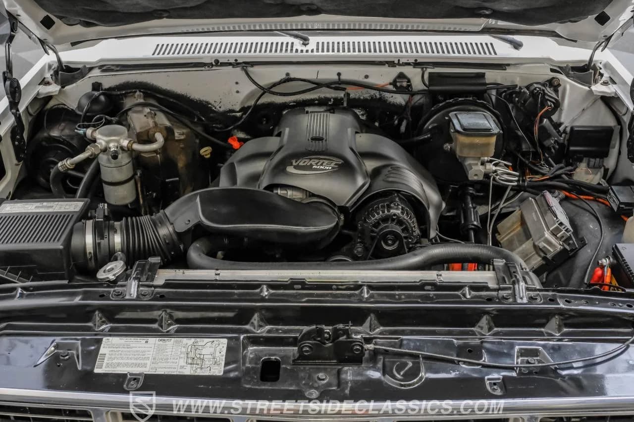 1982 GMC Sierra 1500 Restomod - Thumbnail 3