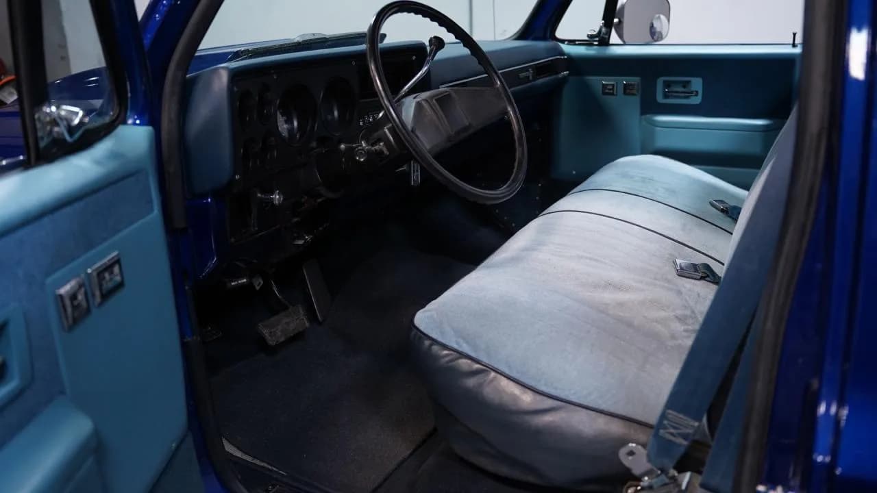 1987 GMC R1500 Pickup - Thumbnail 4