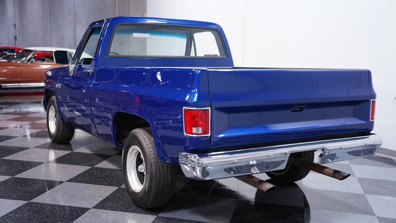 1987 GMC R1500 Pickup - Thumbnail 8
