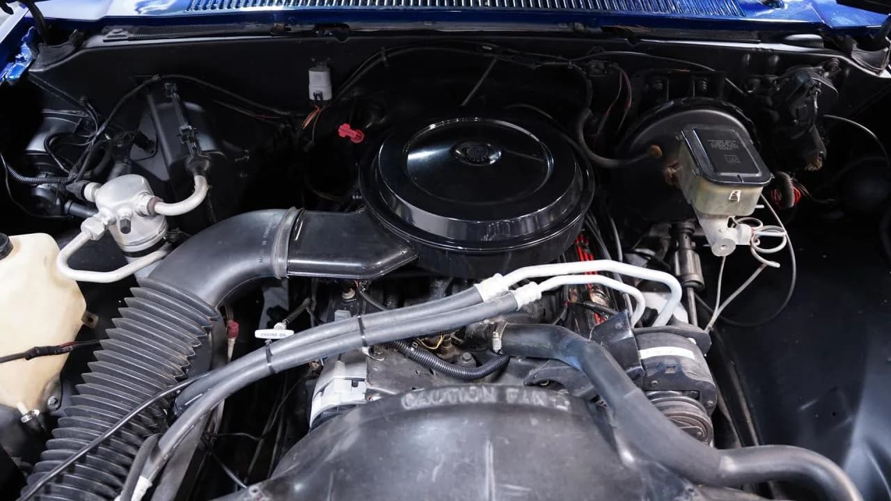 1987 GMC R1500 Pickup - Thumbnail 3